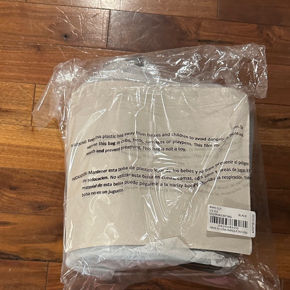 Badgley Mischka Black Sequin Bucket Bag - Picture 2 of 6